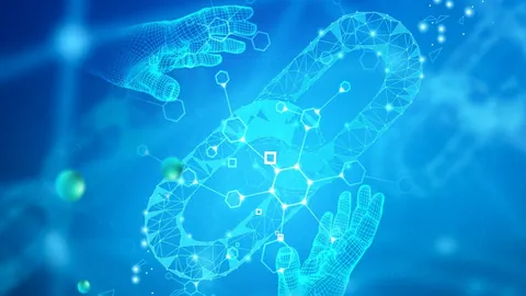 向佐与亲友共享庆生时光，郭碧婷素颜亮相风采依旧